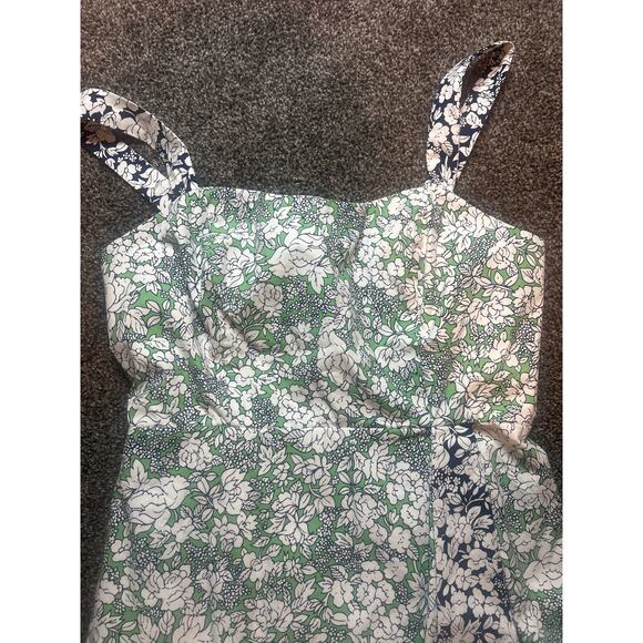 Floral Green and White Mini Dress - Picture 2 of 4